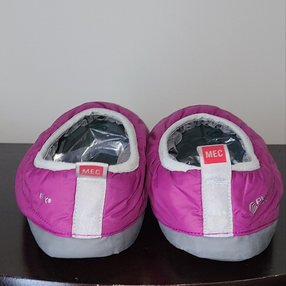 MEC Hut Slippers Size Large - Picture 6 of 8